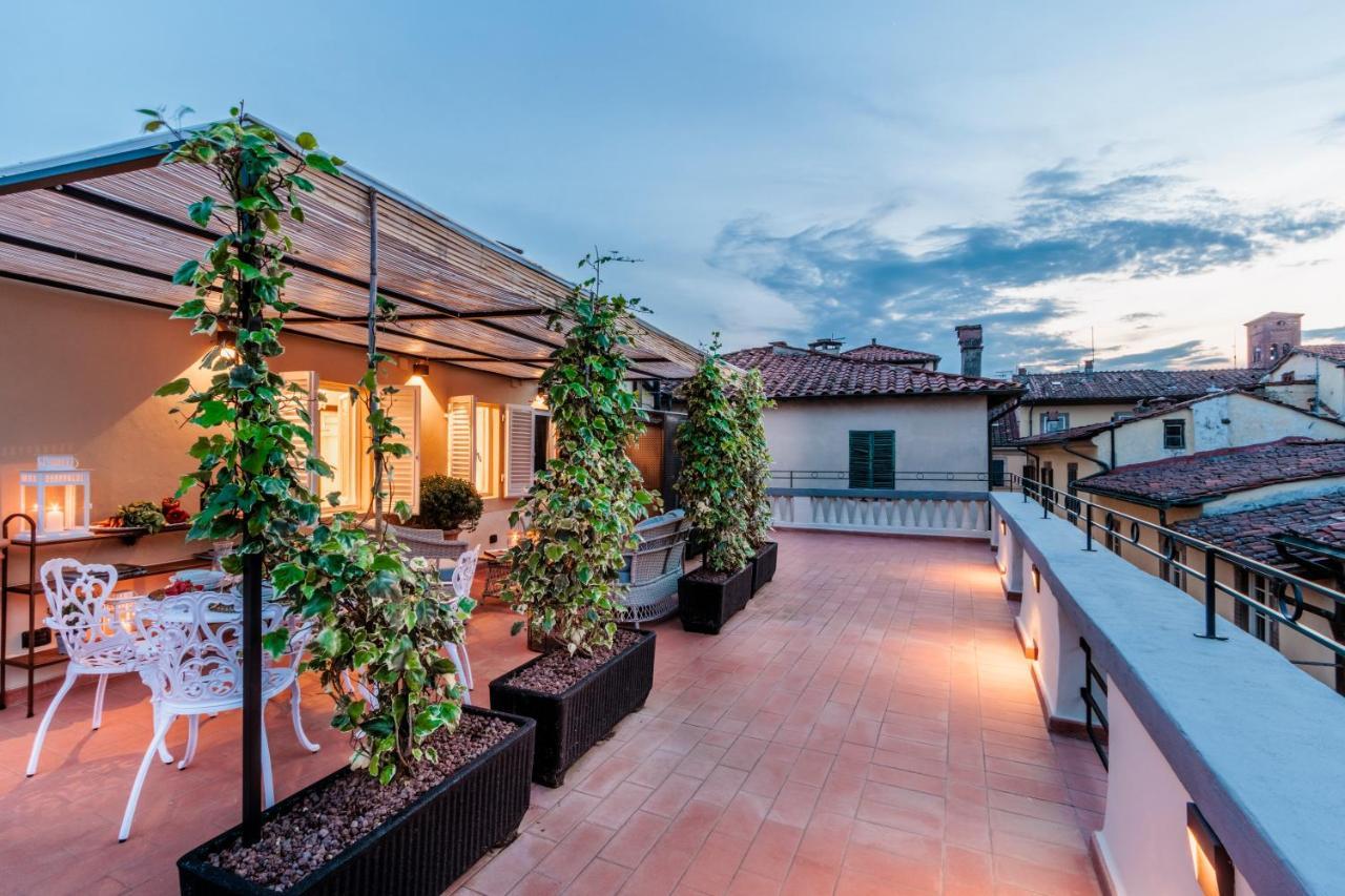 Attico Con Grande Terrazza Sulla Citta Lucca