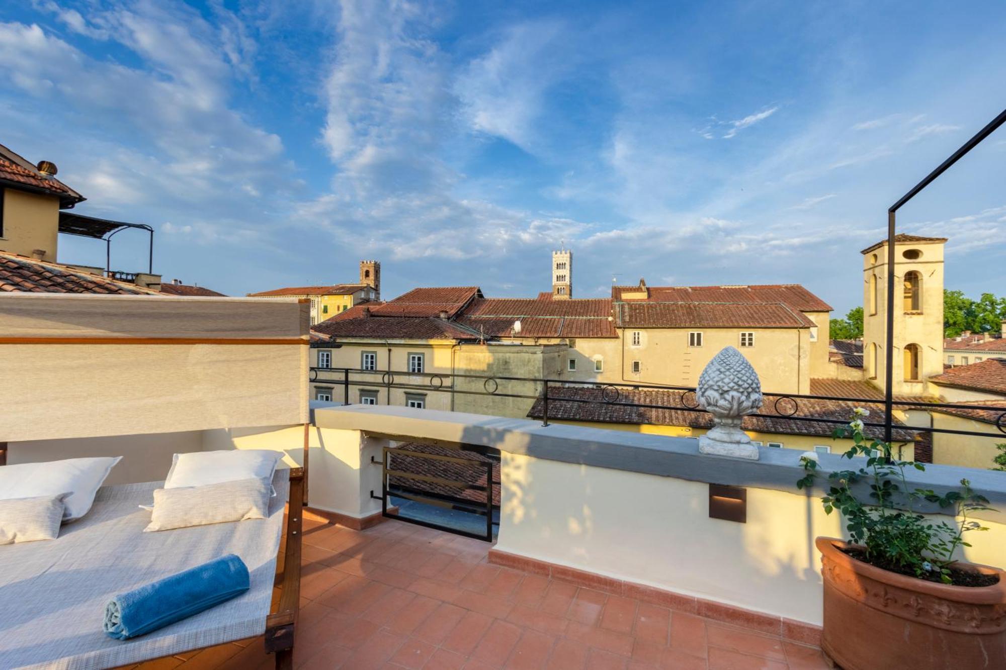 Ferienhaus Attico Con Grande Terrazza Sulla Citta