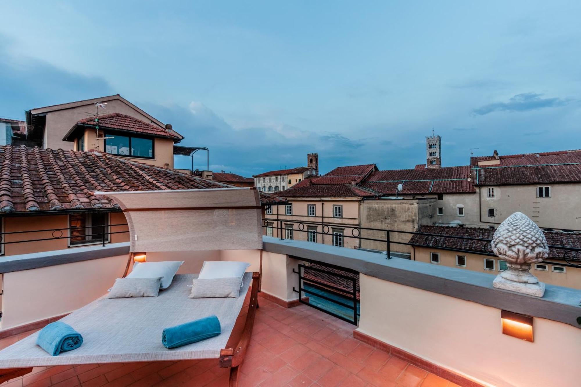 Attico Con Grande Terrazza Sulla Citta *